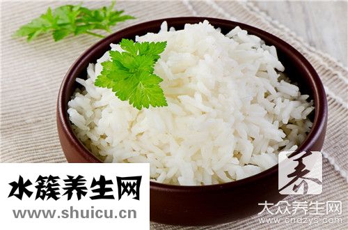 煮糯米饭要放多少水