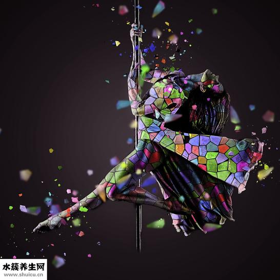 手上起小水泡是什么原因（手上长了好多小水泡是怎么回事）
