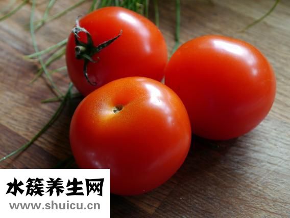 西红柿金针菇汤