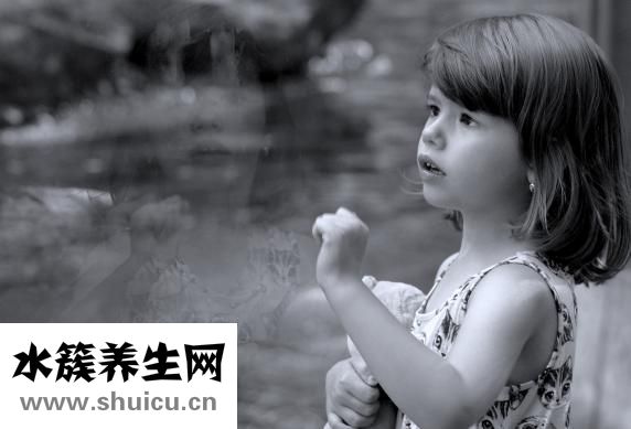 尿急憋不住了（小便急憋不住有尿是怎么回事）