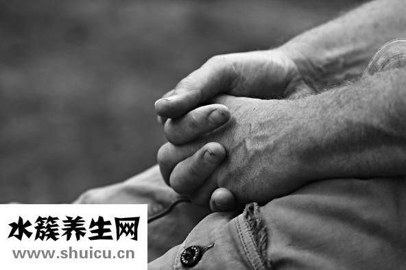 胃胀气如何治