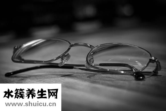 手掌发青的图片