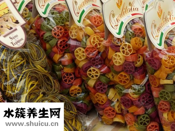 树莓和桑葚一样吗