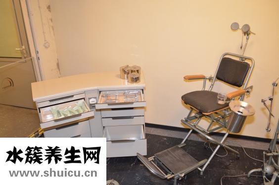 正常小孩躺着肋骨图