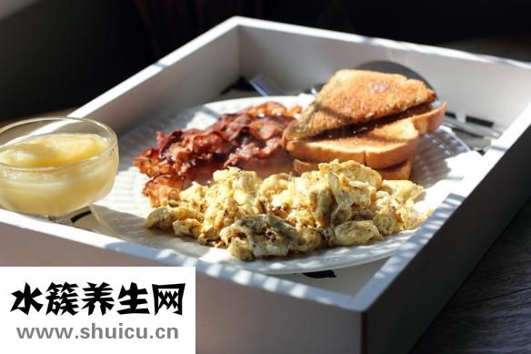 秋葵炒苦瓜、牛羊肉和鸡蛋？