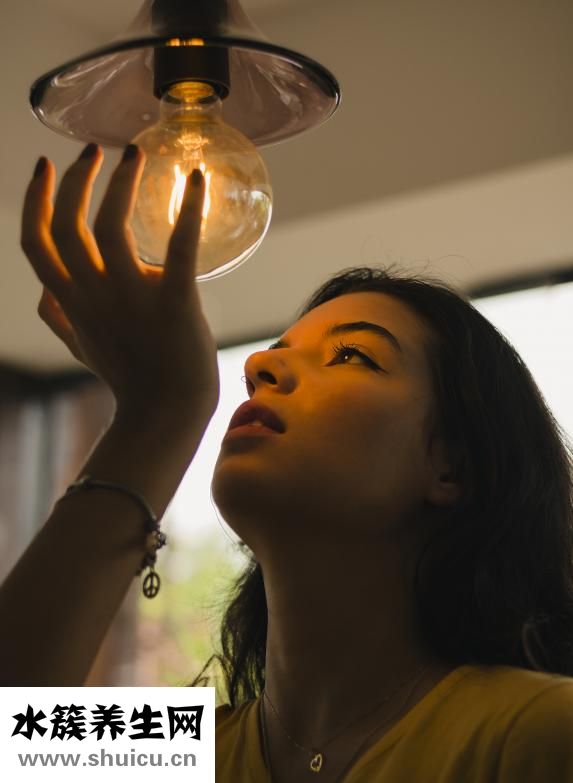 象牙白是什么颜色