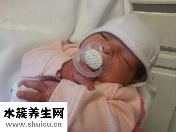婴儿可以喝水吗