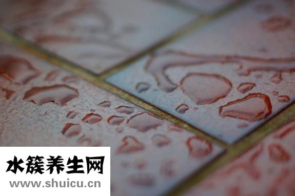 张力性水泡