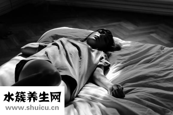 婴儿翻白眼