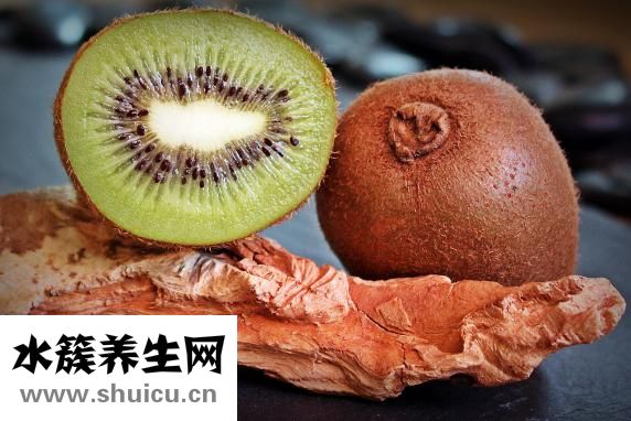 一个足一个皮