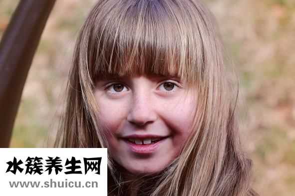 头发一个月长多长