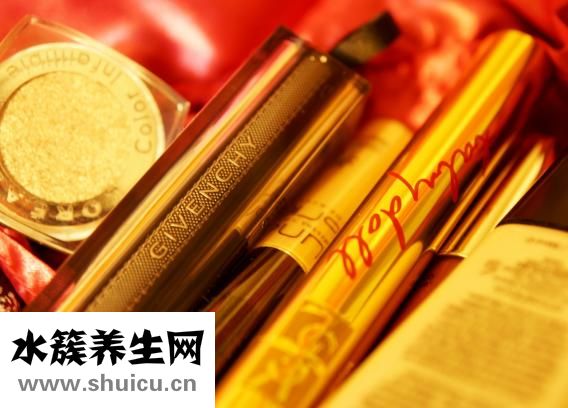 下眼睑肿了