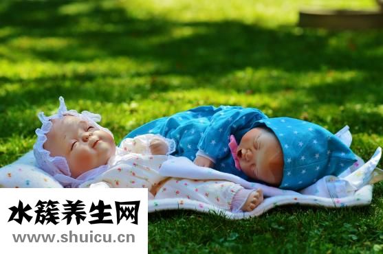 新生儿睡觉姿势