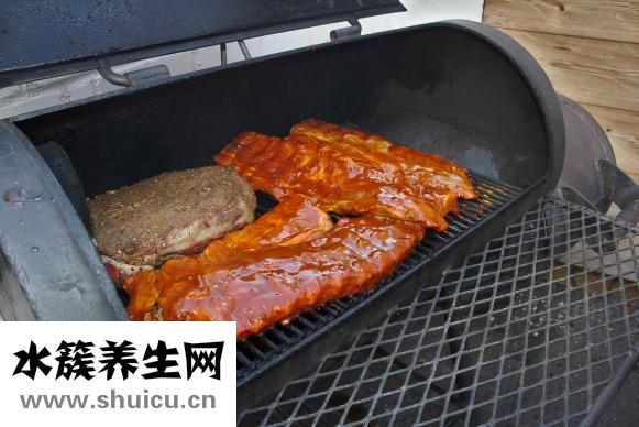 右侧胸口疼