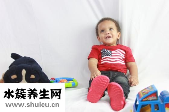 小孩发烧吃什么好