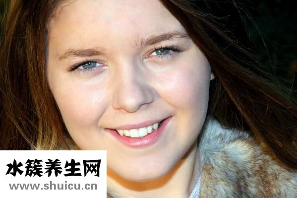 怎么让胸变小变平