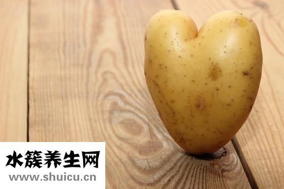 土豆生吃会中毒吗