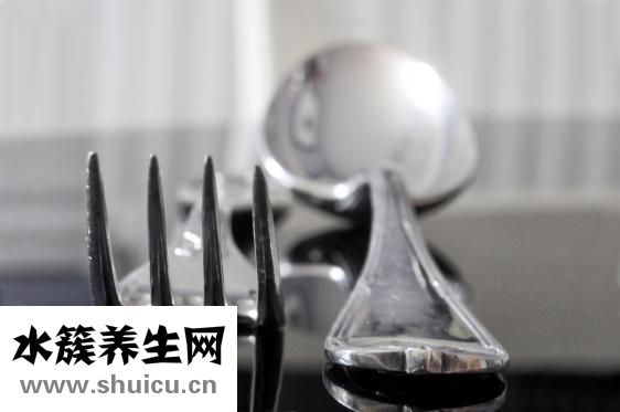 什么是氟斑牙图片