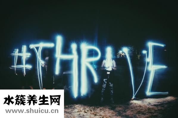 什么是氟斑牙图片
