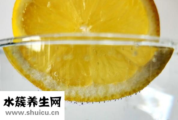 手流血的图片