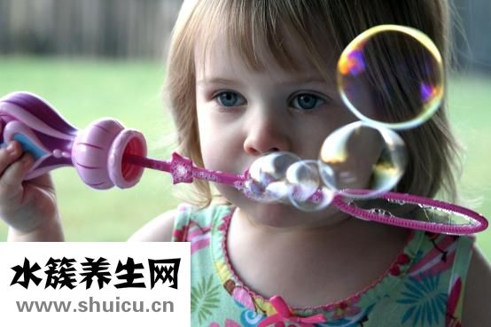 婴儿洗发水