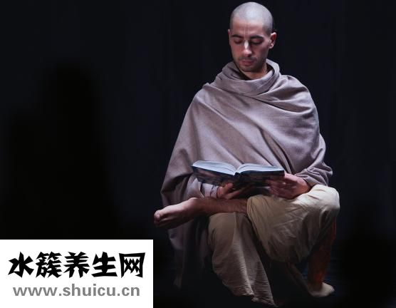 双侧脑室增宽