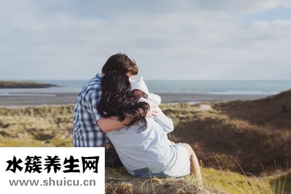 婴儿咖啡斑图片