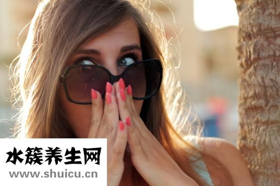 下面湿湿的