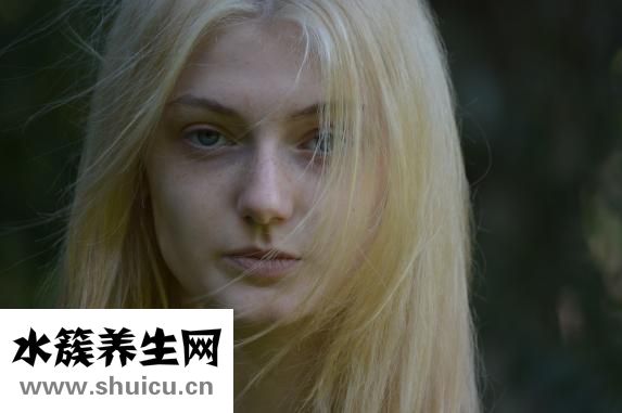 发际线周边头发稀少或因洗发液和频率造成脱发