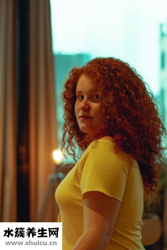 头发黑是什么原因