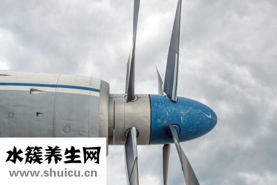 学生正确坐姿