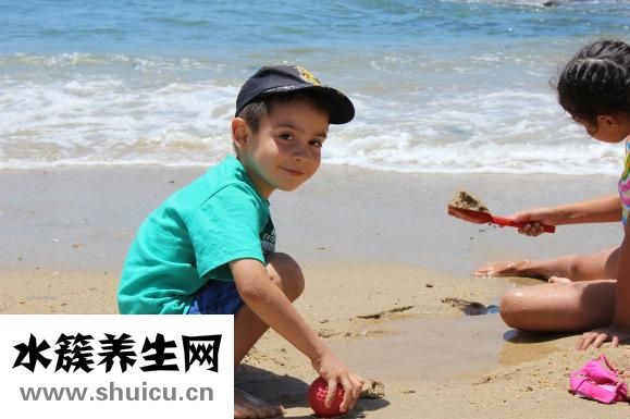 怀孕能做指甲吗