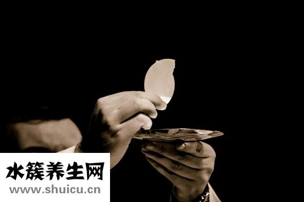 腰疼的图片