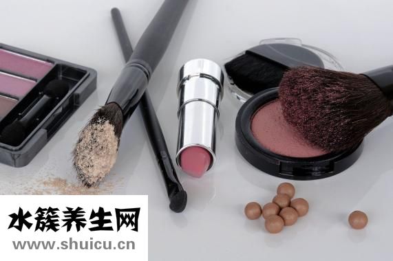 了解爽肤水的作用我们才能使肌肤保持湿润