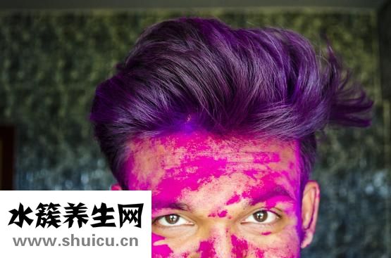 眼白上有黑点