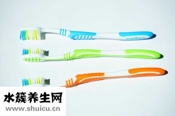 牙齿根管治疗费用