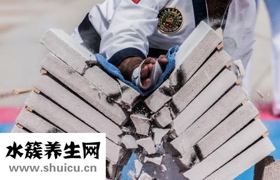 隐形矫正牙齿