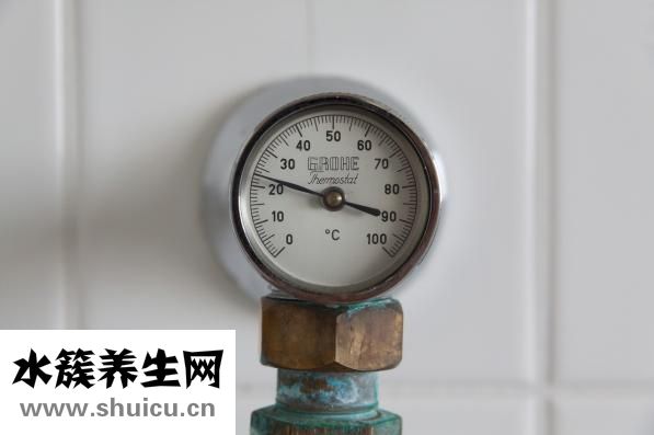 泡脚的温度