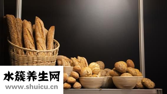 吃巴沙鱼时不要吃刺激的也不能吃太多