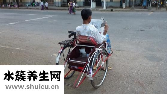 膝盖错位怎么治疗