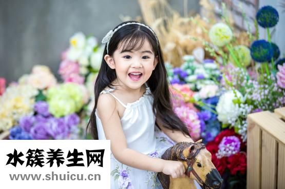 新生儿游泳