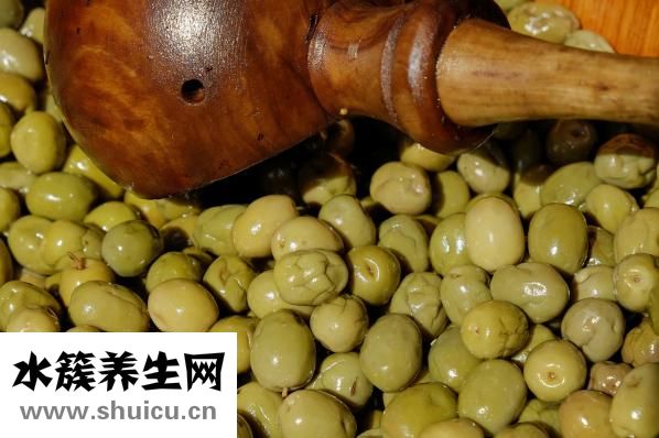 用盐水洗脸好吗