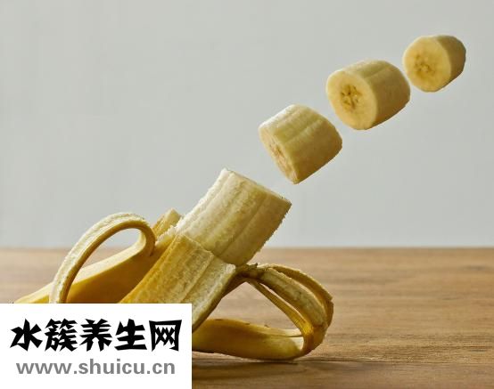 黑心香蕉是热带水果可直接食用亦可制成美味佳肴