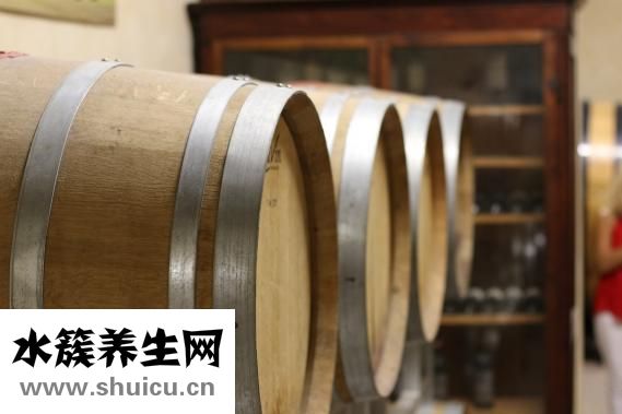 银耳红枣枸杞汤