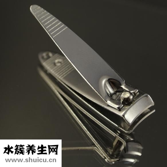 贴甲片怎么卸下来