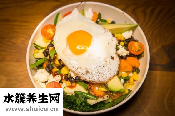 香水喷在哪里最好