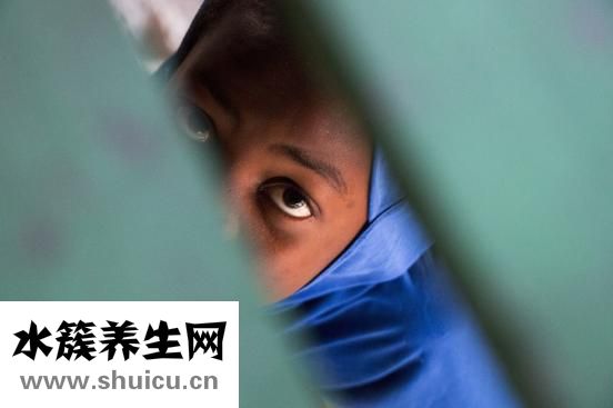 眼角鱼尾纹