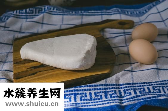 为什么白带是褐色的