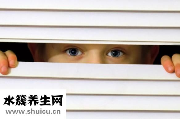 新生儿打嗝怎么办