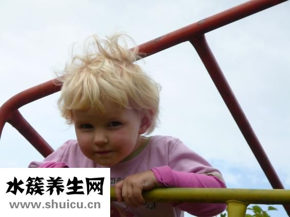 小孩流鼻涕吃什么药